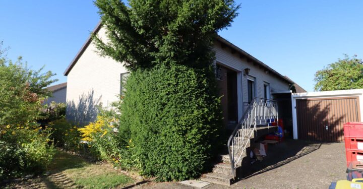Einfamilienhaus in familienfreundlicher Lage – gestalten Sie Ihr neues Zuhause, 31832 Springe, Einfamilienhaus