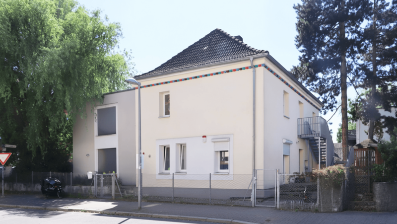 Außenansicht  Parklplatz