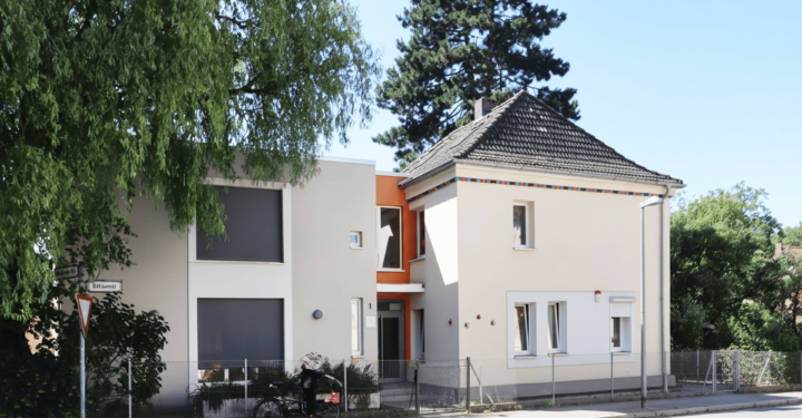 Vielseitiges Wohn- und Geschäftshaus mit Aufzug in begehrter Lage, 30455 Hannover, Büro/Praxis