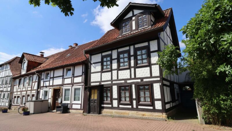 Historisches Fachwerkhaus mit separater Einliegerwohnung, 31832 Springe, Einfamilienhaus