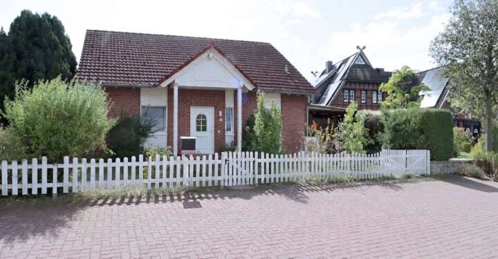 Energetisch modernisiertes EFH in sehr ruhiger Wohnlage, 31832 Springe, Einfamilienhaus zum Kauf