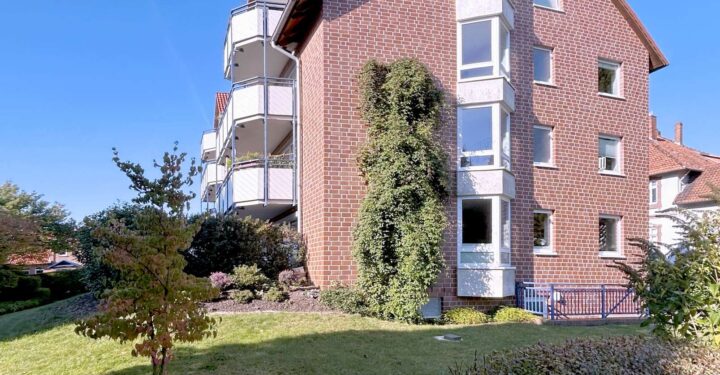Für Kapitalanleger oder Selbstnutzer: Helle 3-Zimmer-Wohnung mit sonnigem Balkon in Wennigsen, 30974 Wennigsen (Deister), Etagenwohnung