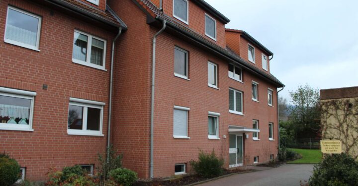 4-Zimmer-Dachgeschosswohnung in ruhiger Lage, 31832 Springe, Wohnung zur Miete