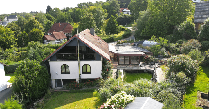 Idyllisches Einfamilienhaus – Exklusives Wohnen mit Traumhaften Garten, 31683 Obernkirchen, Einfamilienhaus